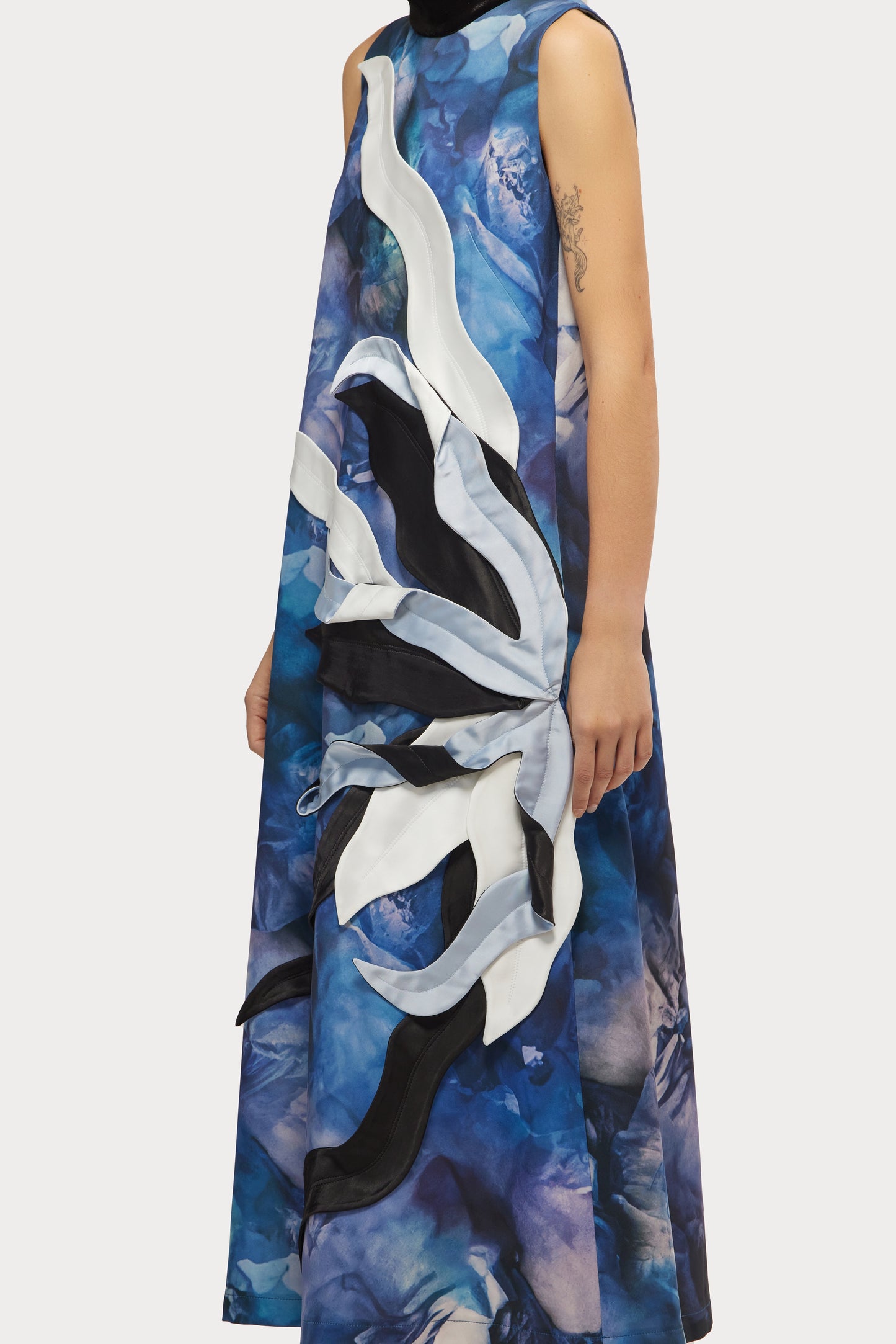 JULIA ALLERT High Neck Abstract Print Dress - Blue Print