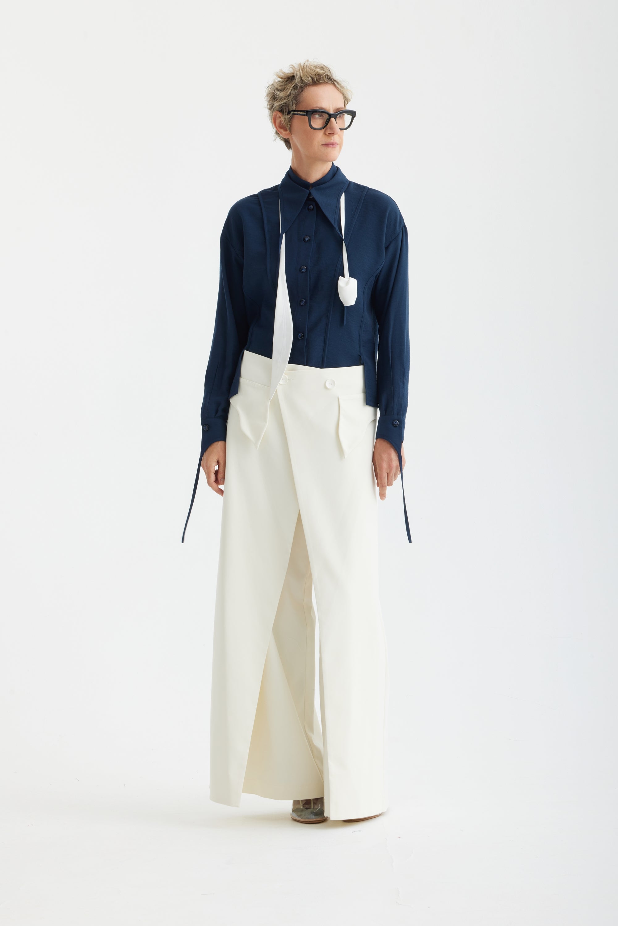 JULIA ALLERT Artistic Asymmetric Textured Blouse - Navy – BONVION