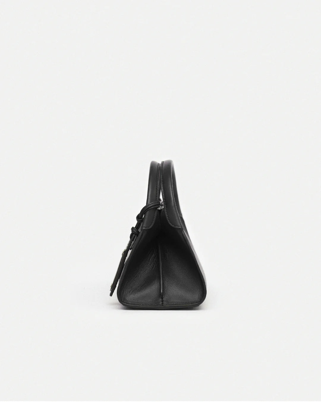 Woven leather designer handbag with hand dyed black color | MERANDI Thai luxury handbag brand made of Italian leather