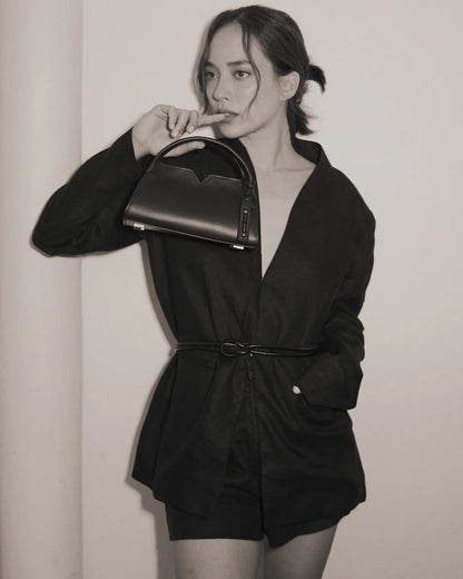Woven leather designer handbag with hand dyed black color | MERANDI Thai luxury handbag brand made of Italian leather