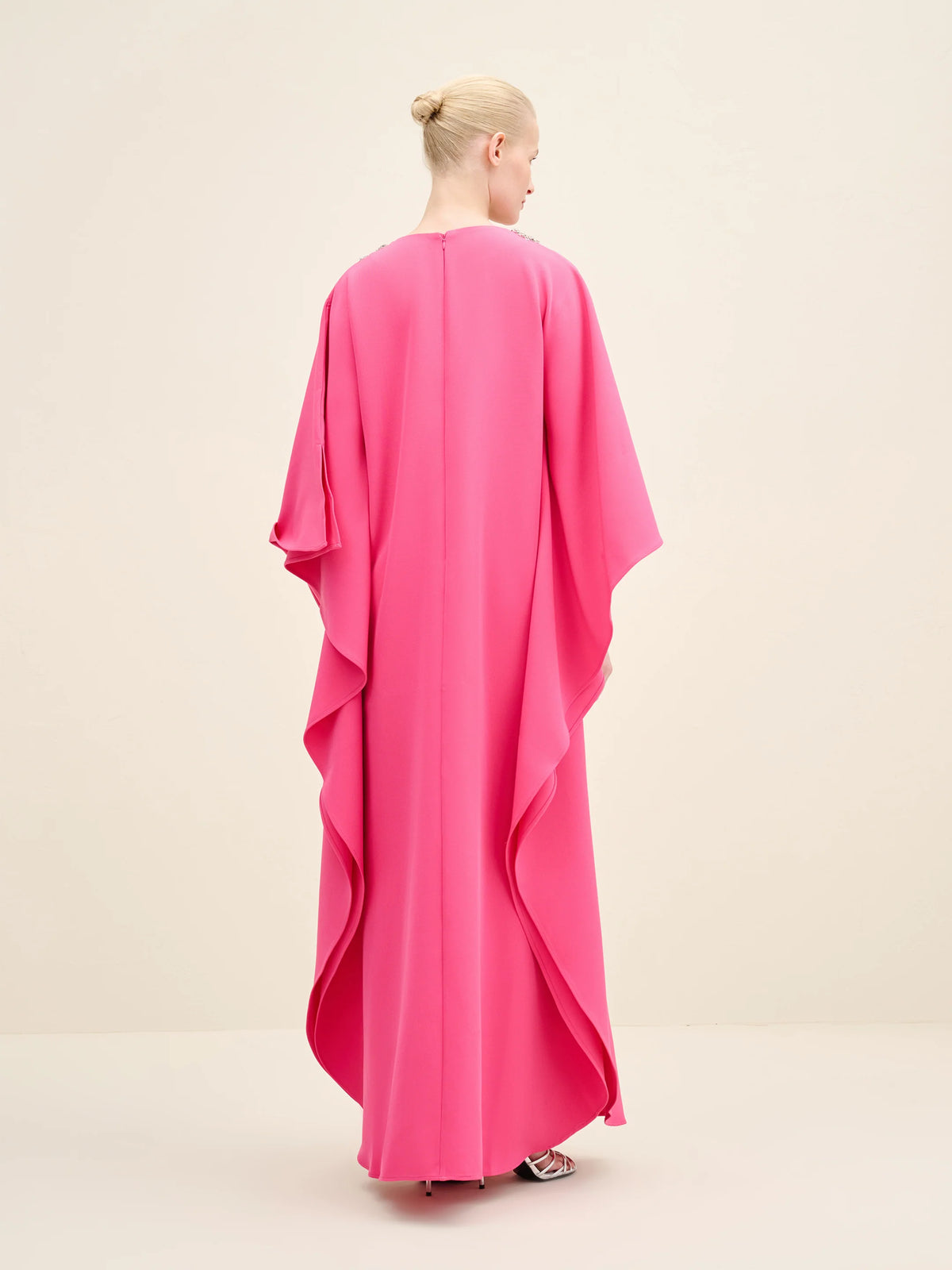 NÉAN Bow Embellished-Neck Kaftan Gown - Fuchsia