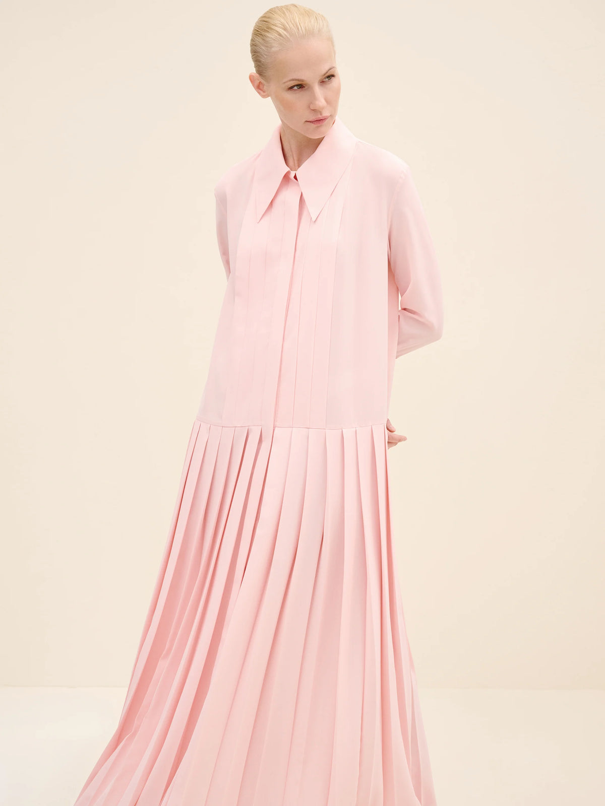 NÉAN Crepe Pleated Shirt Dress - Light Blush
