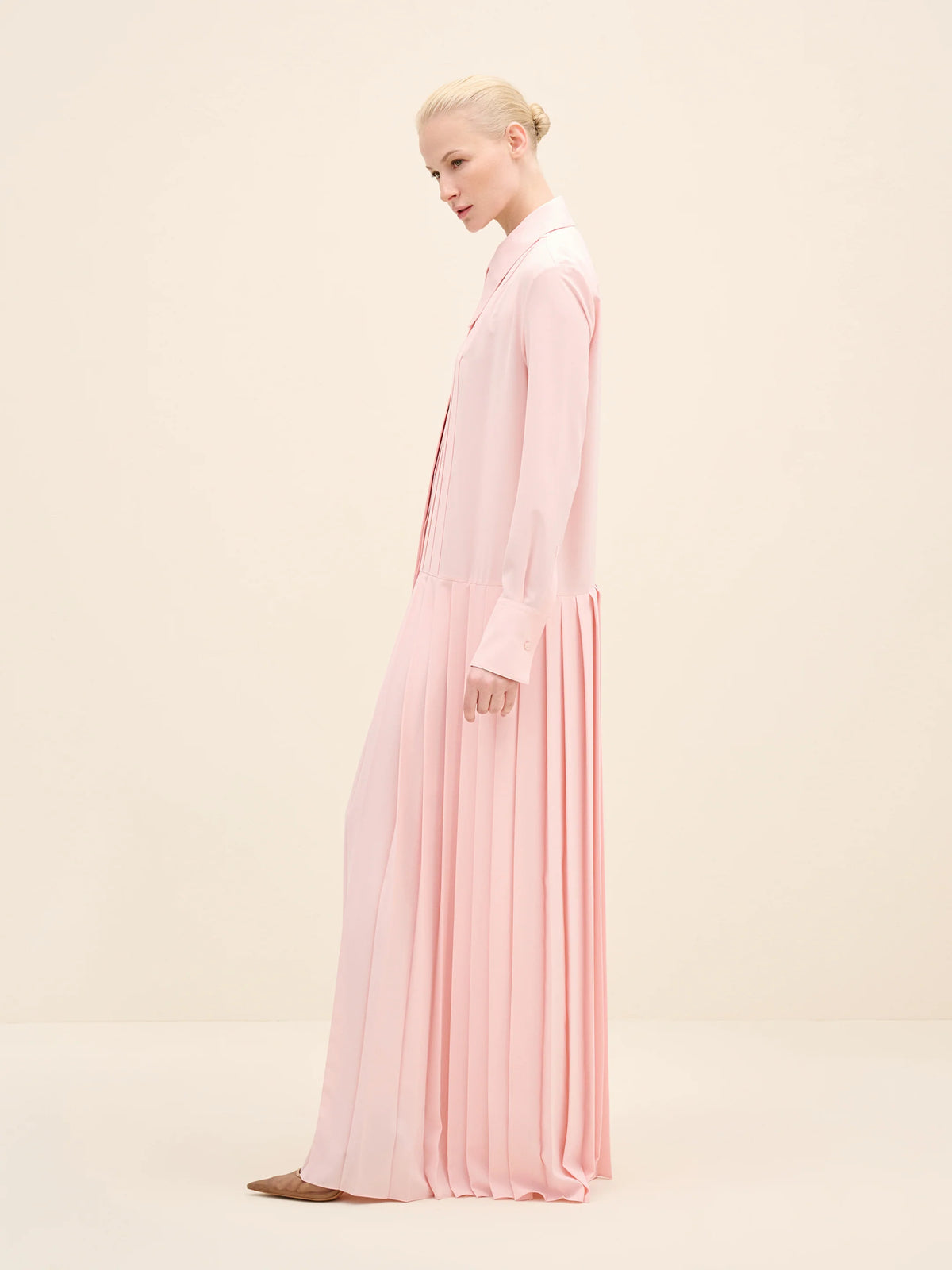 NÉAN Crepe Pleated Shirt Dress - Light Blush