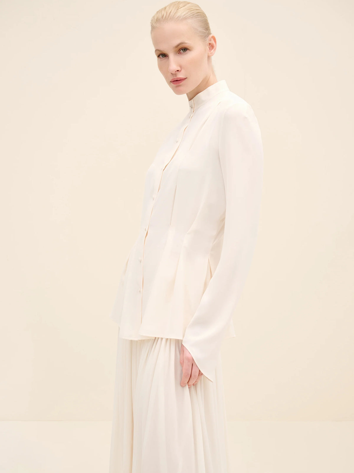 NÉAN Mandarin Collar Fla Cuff Blouse - Off White