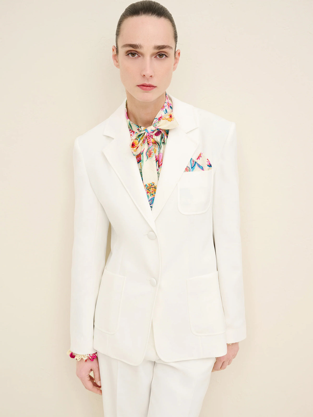NÉAN Tailored Crepe Blazer - Off White