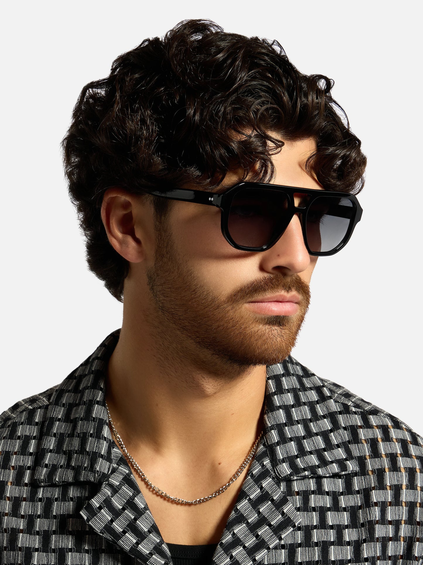 ALAN HAMMOND Olea Sunglasses - Black / Grey Gradient
