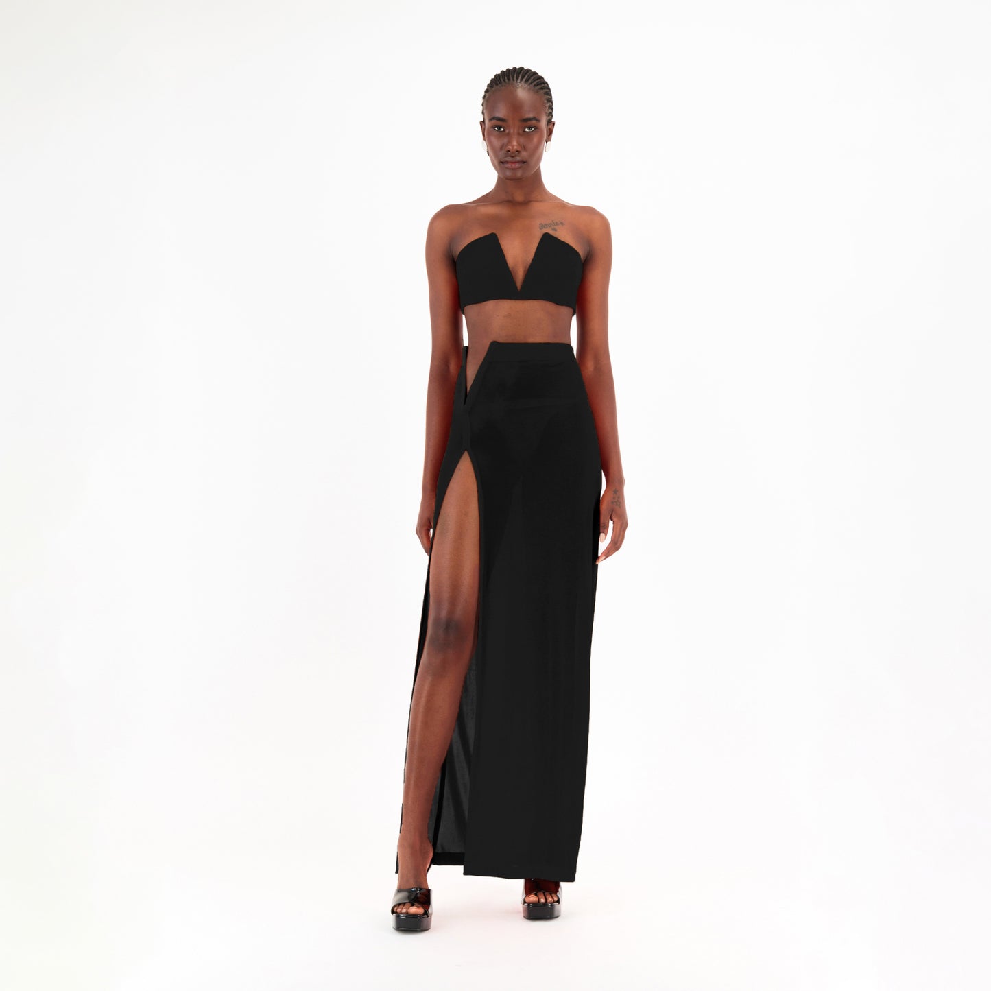 ÚCHÈ Deep V Set - Black