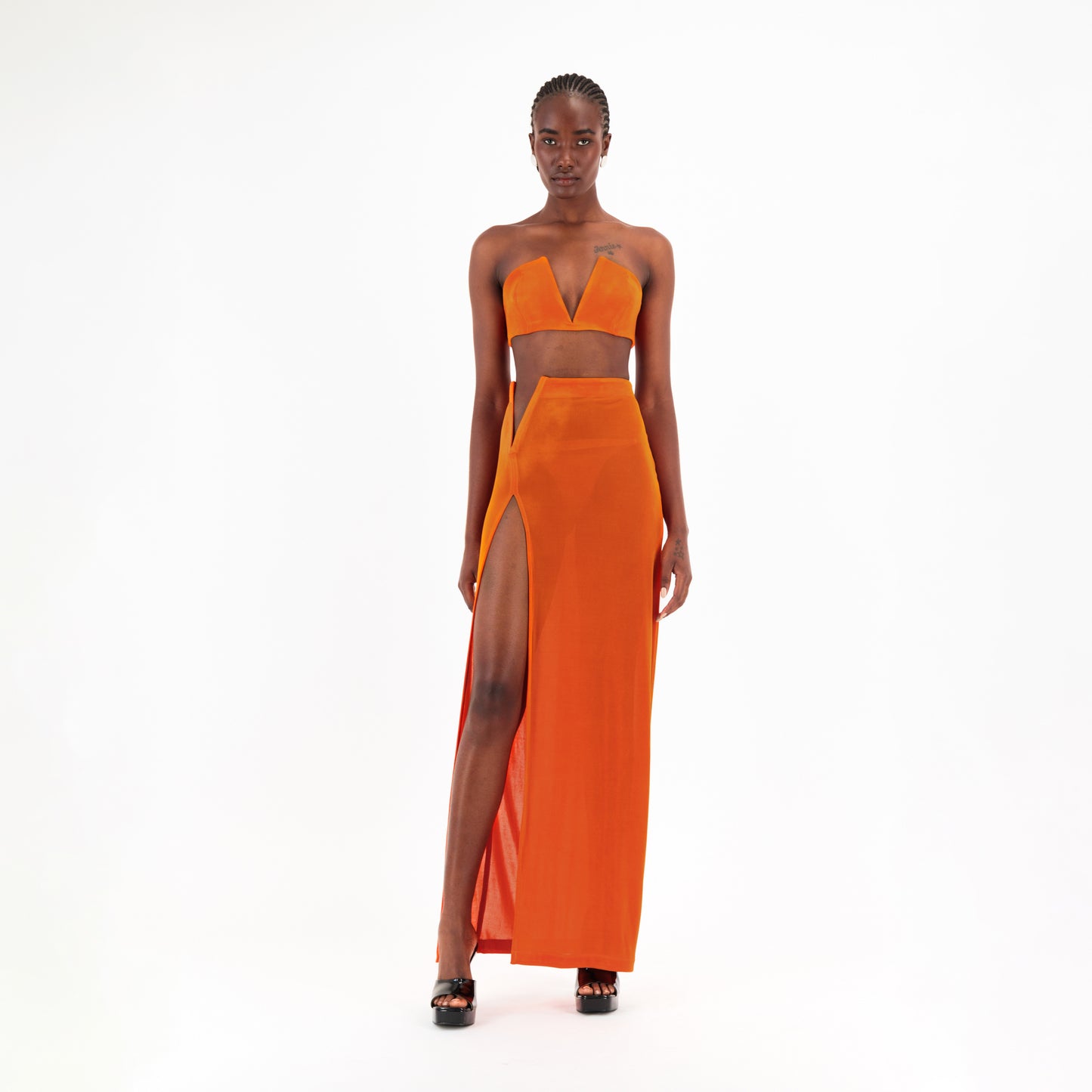 ÚCHÈ Deep V Set - Orange