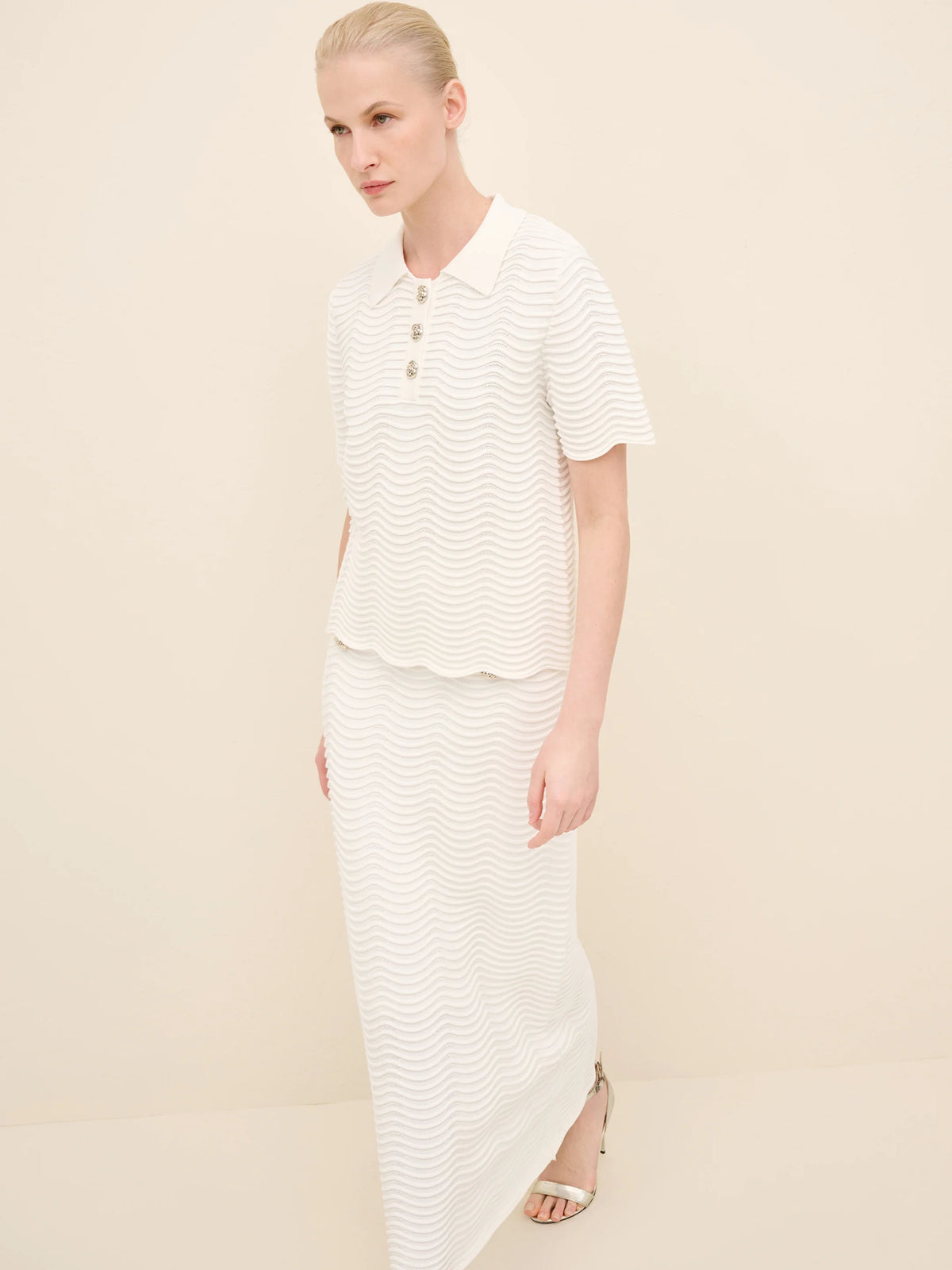 NÉAN Wave-Textured Knit Polo Blouse - Off White