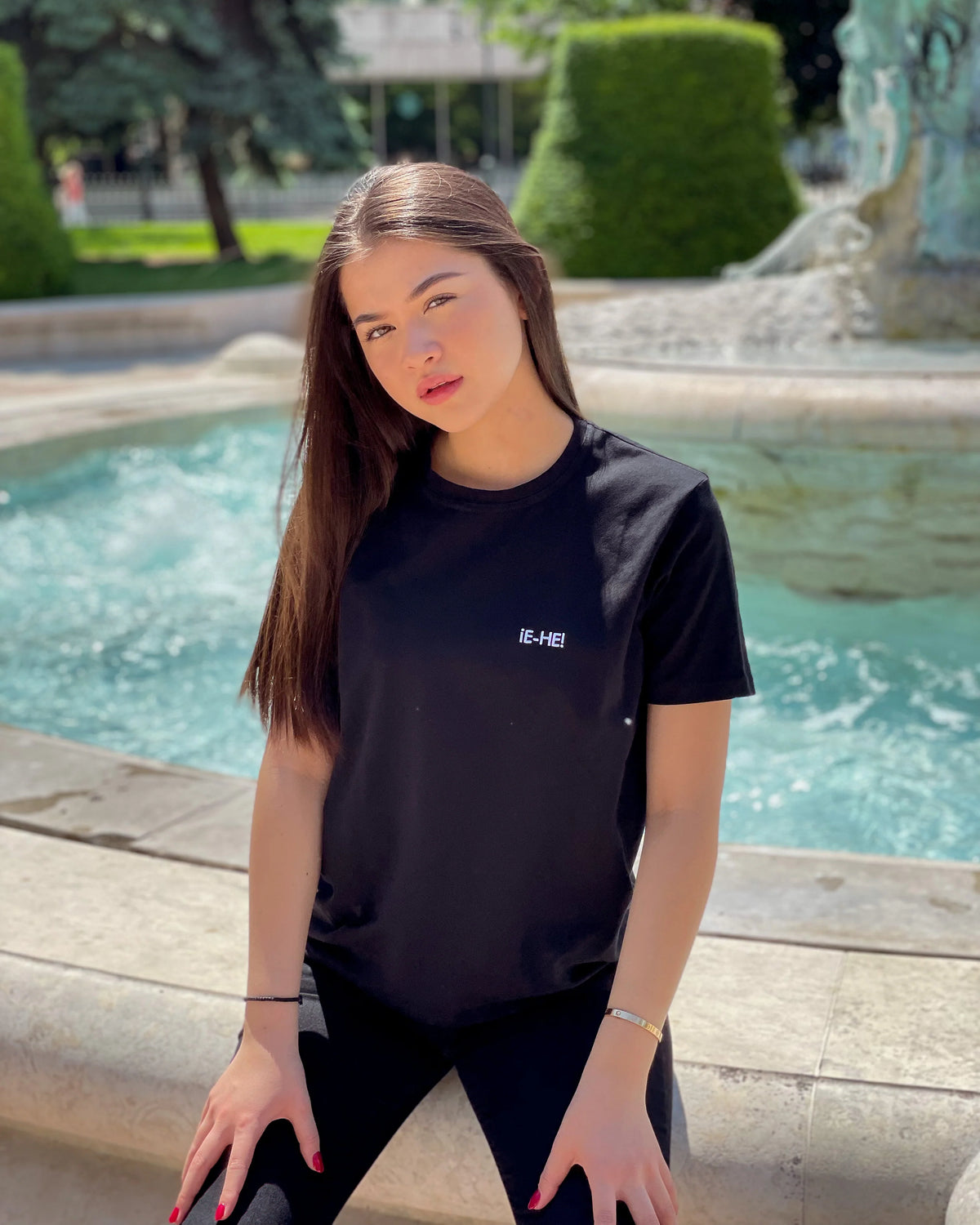 EHE Apparel Embroidered logo T-shirt - Black